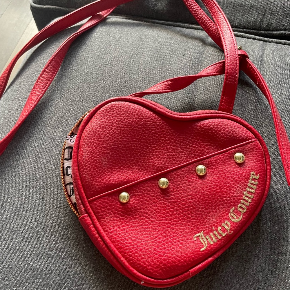 Juicy couture heart crossbody